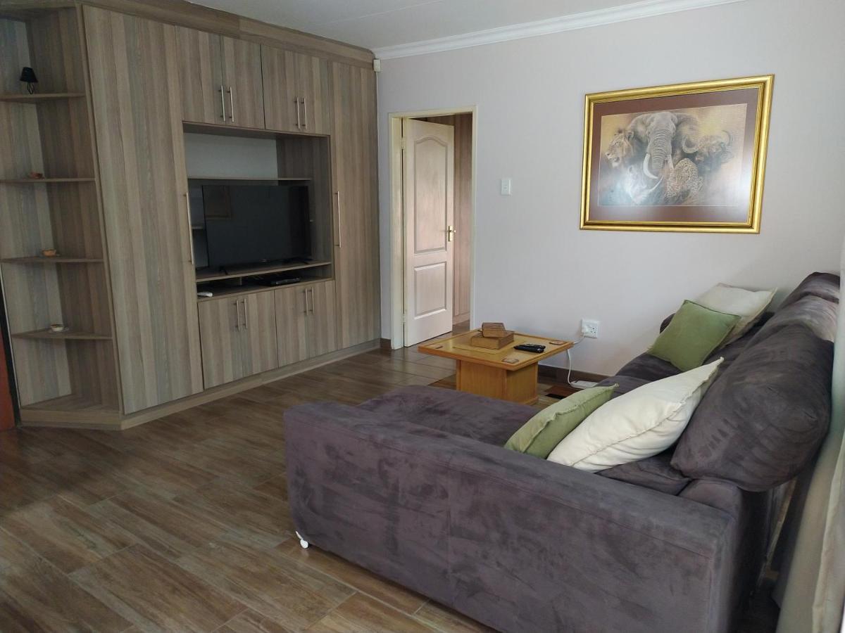 Twins Guest House Astoni Vanderbijlpark Luaran gambar