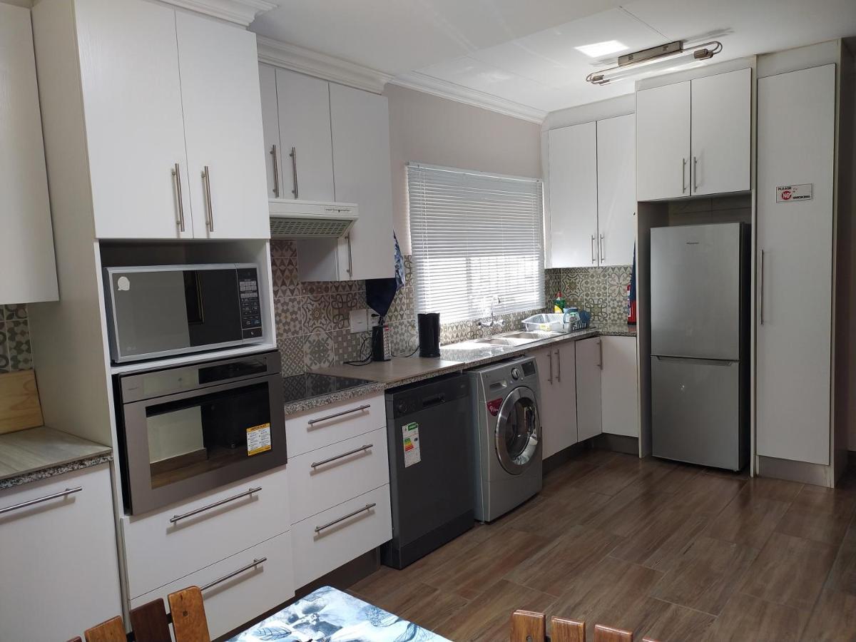 Twins Guest House Astoni Vanderbijlpark Luaran gambar