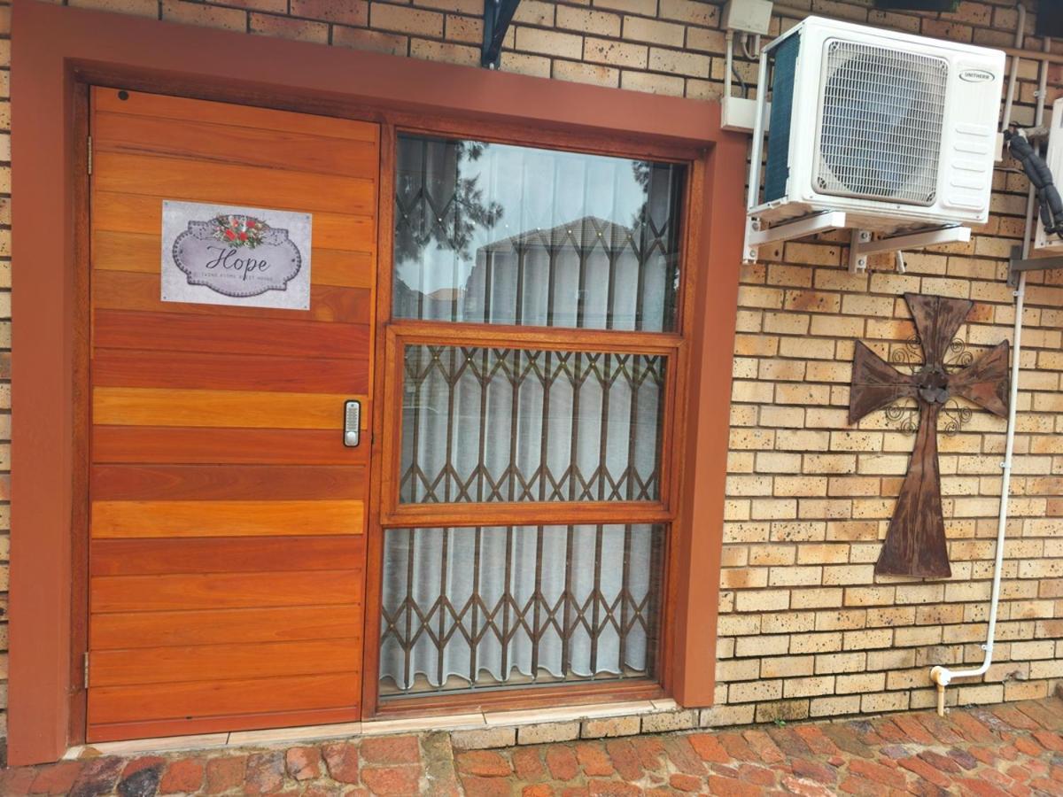 Twins Guest House Astoni Vanderbijlpark Luaran gambar