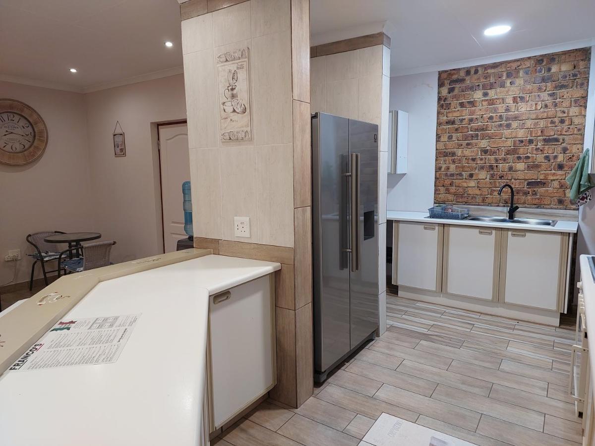Twins Guest House Astoni Vanderbijlpark Luaran gambar