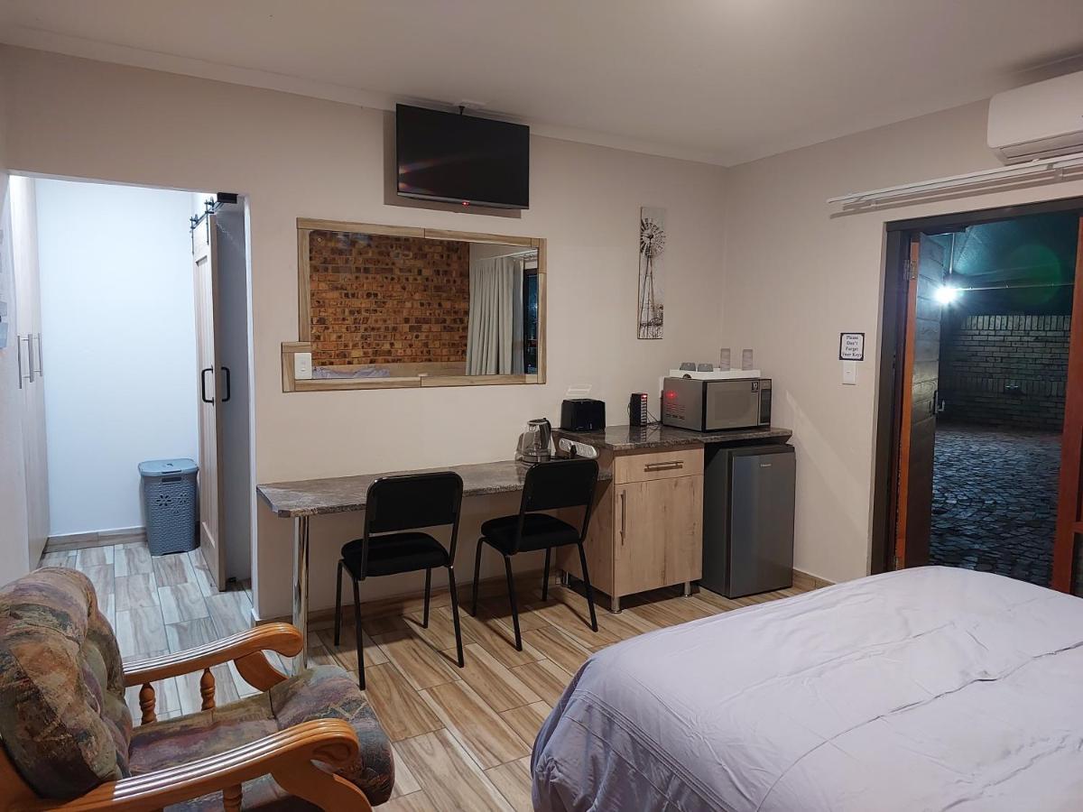 Twins Guest House Astoni Vanderbijlpark Bilik gambar