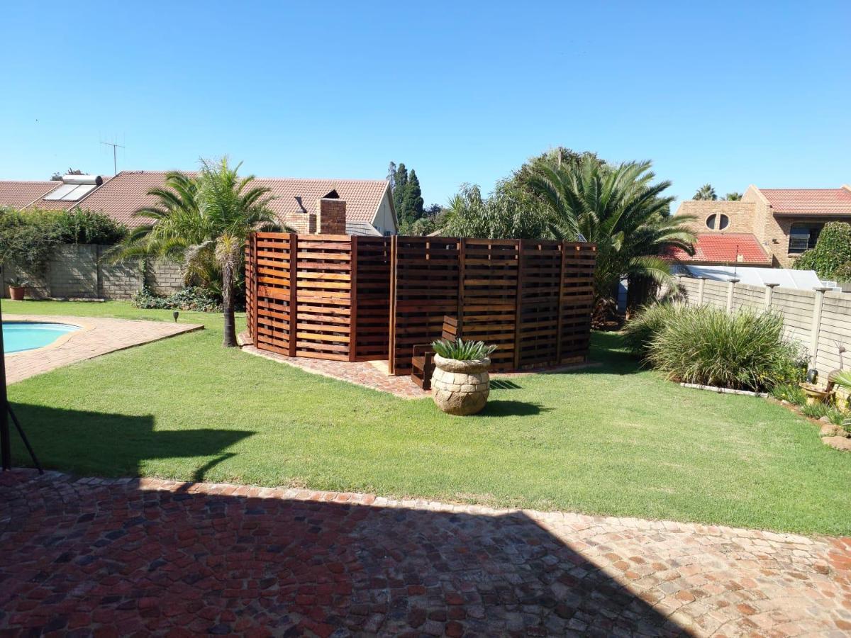 Twins Guest House Astoni Vanderbijlpark Luaran gambar
