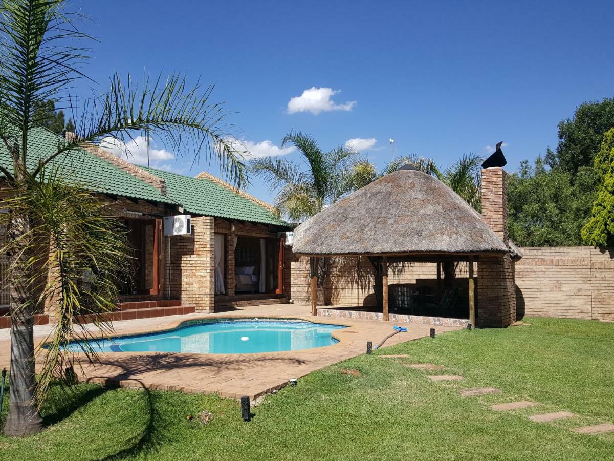 Twins Guest House Astoni Vanderbijlpark Luaran gambar